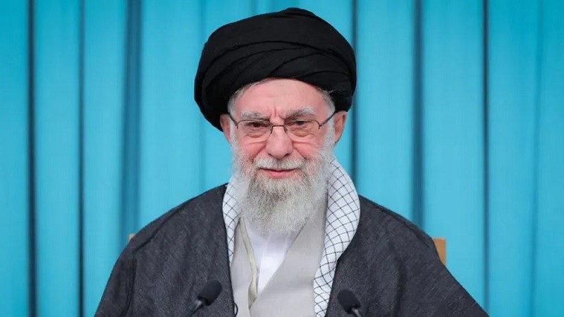 খামেনির পর এবার মারা গেলেন খামেনির স্ত্রী!