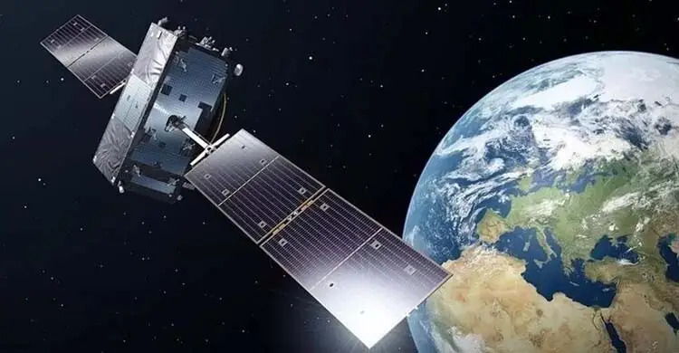 স্টারলিংকের আধিপত্য রোধে ১৬ স্যাটেলাইট উৎক্ষেপণের ঘোষণা রাশিয়ার