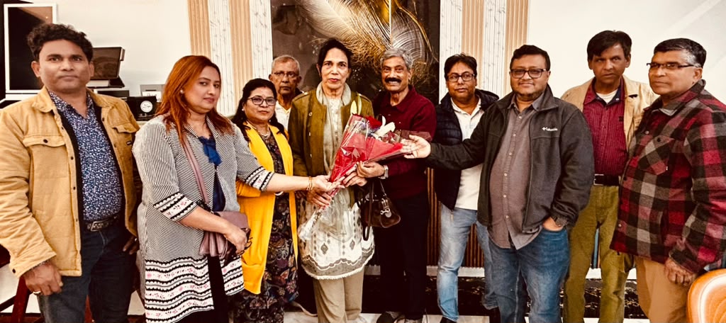 নিউইয়র্কে স্বজন-শুভানুধ্যায়ীদের ভালোবাসায় সিক্ত জিউকের প্রতিষ্ঠাতা আব্দুস সালাম: গাইবান্ধার চার দশকের উন্নয়নযাত্রার গল্পে মুখর জ্যাকসন হাইটসের আড্ডা