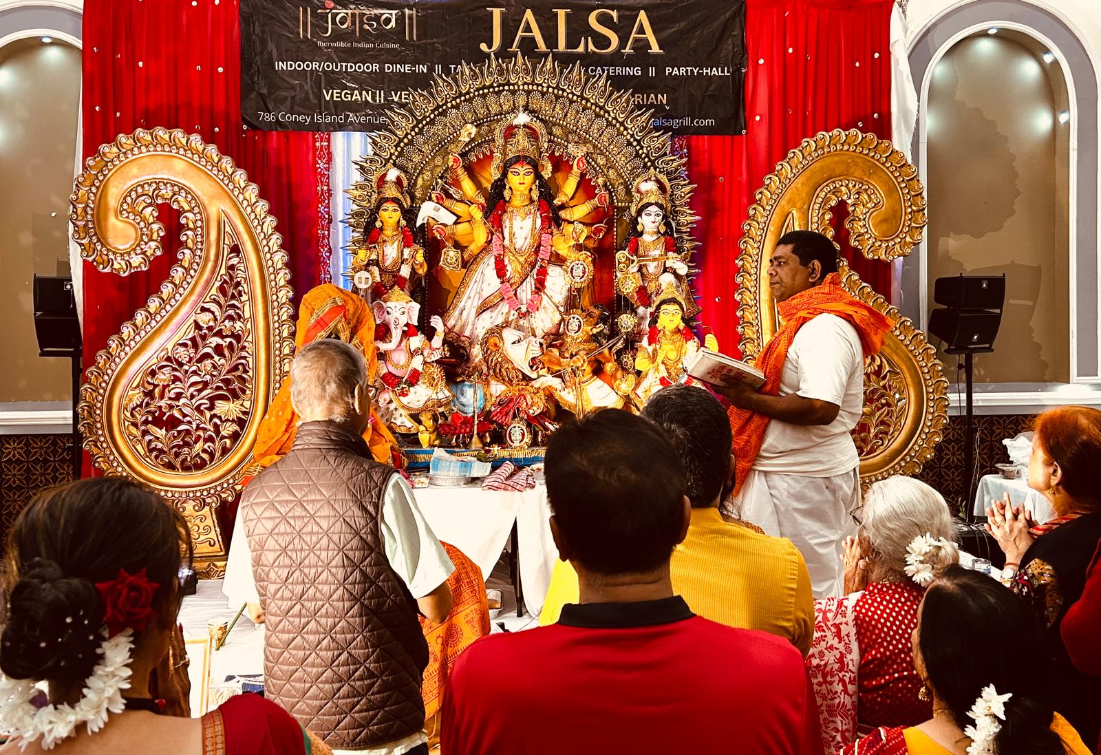 ব্রুকলিনে জলসা রেস্টুরেন্টের বর্ণাঢ্য দুর্গোৎসব, মহা দশমীতে বিশ্ব সনাতনীদের শুভেচ্ছা জানালেন পরিচালক শওশিন আলী