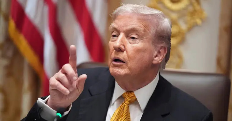 ইরানে পারমাণবিক অস্ত্র ব্যবহার করা নিয়ে যা বললেন ডোনাল্ড ট্রাম্প