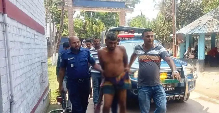 মসজিদের মাইকে মিথ্যা ঘোষণা: পুলিশের ওপর হামলা চালিয়ে আসামি ছিনতাই বাংলাদেশে