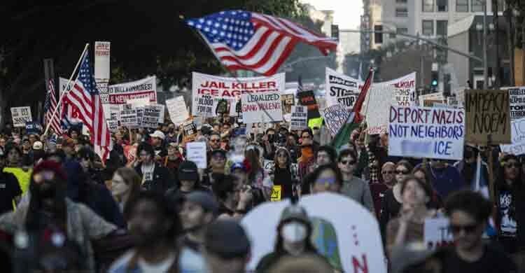যুক্তরাষ্ট্রজুড়ে বিক্ষোভ: রাস্তায় নেমেছেন কয়েক হাজার মানুষ!