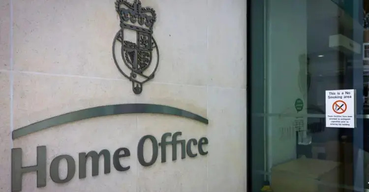 যুক্তরাজ্যে স্থায়ী হতে পারিবারিক নির্যাতনের ভুয়া অভিযোগ অভিবাসীদের: বিবিসির অনুসন্ধান