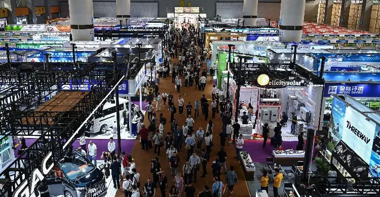 যুদ্ধের প্রভাবে উৎপাদন ব্যয় বৃদ্ধিতে চীনের বৃহত্তম বাণিজ্য মেলায় উদ্বেগ