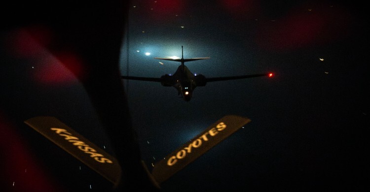 ইরানের ক্ষেপণাস্ত্র ঘাঁটিতে যুক্তরাষ্ট্রের ‘বাংকার বাস্টার’ বোমা হামলা