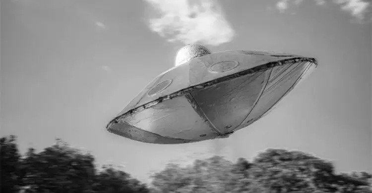 এলিয়েন–ইউএফও’র তথ্য প্রকাশ করবে যুক্তরাষ্ট্র