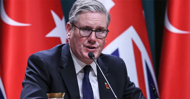 শিশুদের জন্য সামাজিক যোগাযোগমাধ্যম নিষিদ্ধ করছে যুক্তরাজ্য সরকার