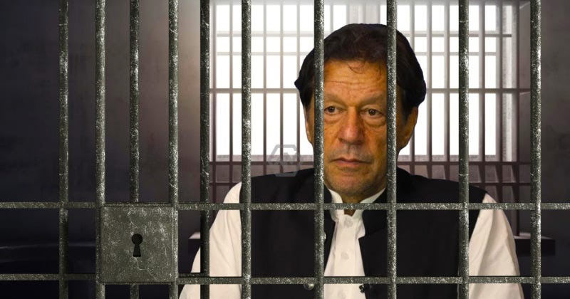 কারাবন্দি ইমরান খান এখন দৃষ্টিশক্তি হারিয়ে অন্ধ হওয়ার পথে