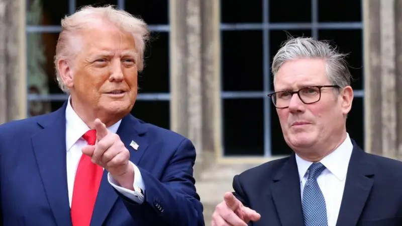 হরমুজ প্রণালী চালু করা নিয়ে ডোনাল্ড ট্রাম্প ও কিয়ার স্টারমারের ফোনালাপ