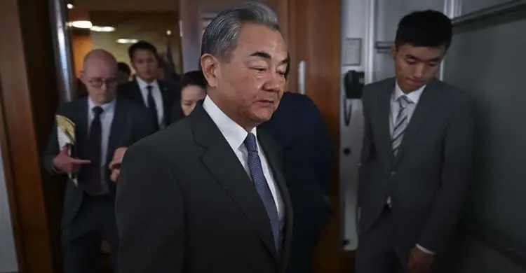 যুদ্ধের পরিস্থিতি শান্ত করতে মধ্যপ্রাচ্যে দূত পাঠাচ্ছে চীন