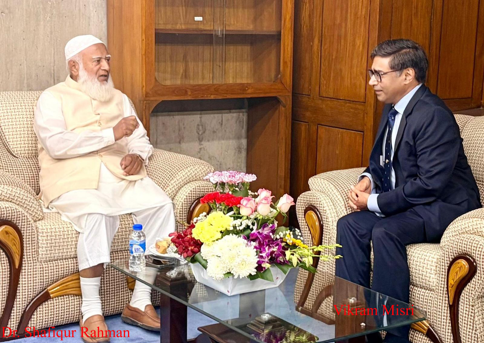 শপথ অনুষ্ঠানে বিক্রম মিশ্রী ও ডা. শফিকুর রহমানের গুরুত্বপূর্ণ বৈঠক: ভারত–বাংলাদেশ সম্পর্কের নতুন বার্তা