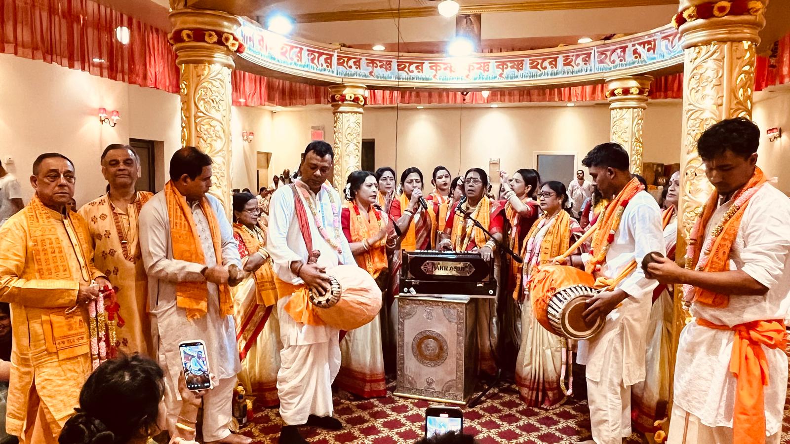 নিউইয়র্কে বাংলাদেশ হিন্দু মন্দীরে বাৎসরিক নামসংকীর্তন—ভক্তির সুরে শান্তি, মানবকল্যাণের প্রার্থনা