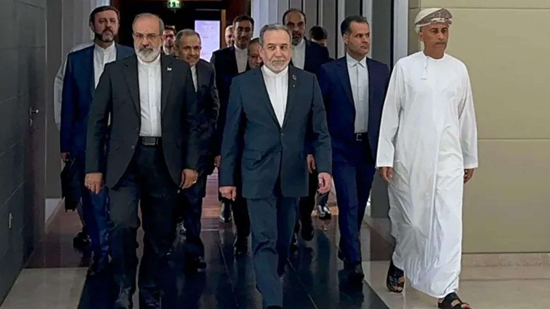 ওমানে হওয়া আলোচনাকে ইতিবাচক বললেন ইরানের পররাষ্ট্রমন্ত্রী আব্বাস আরাঘচি