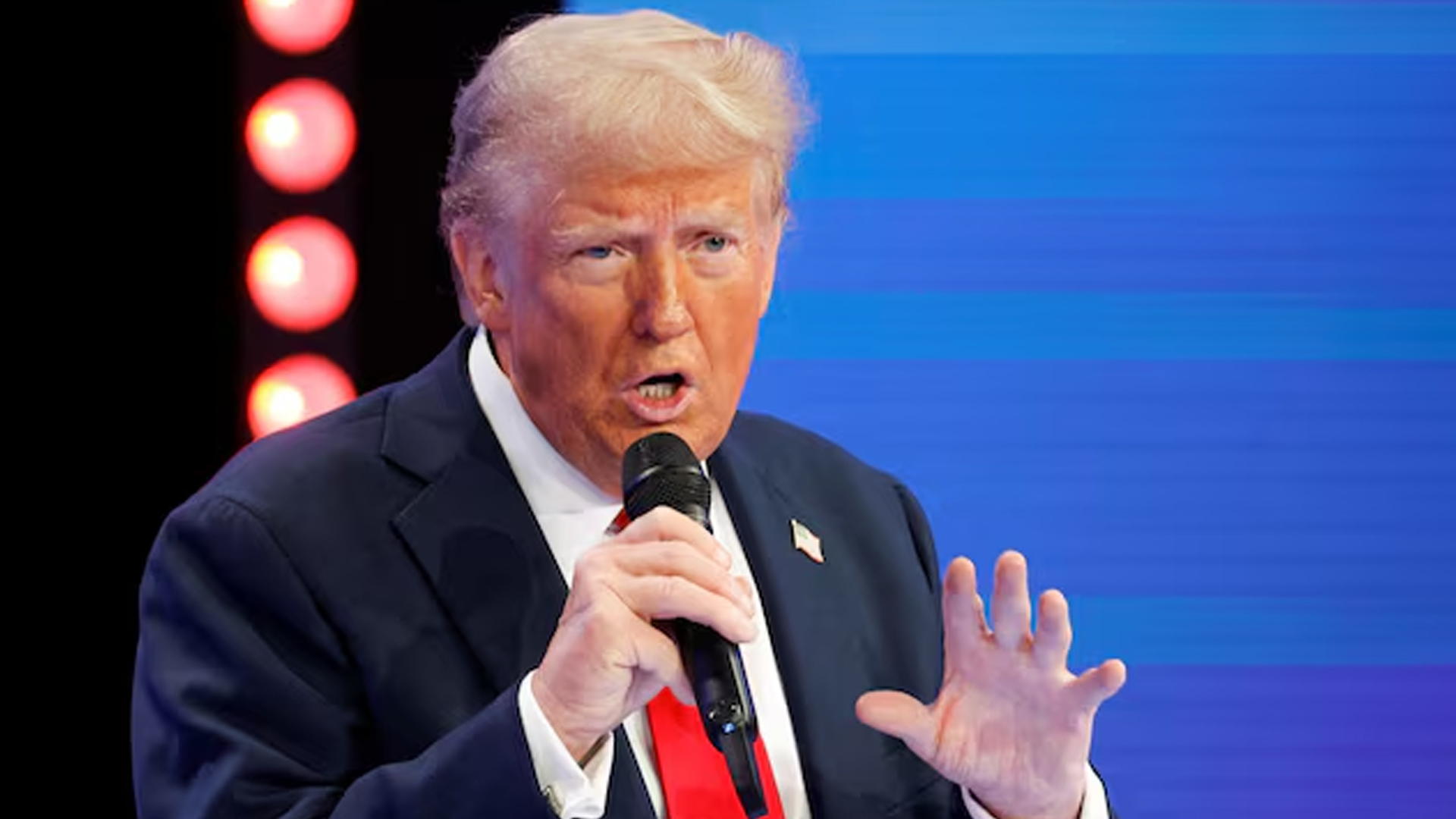 একটি ফোন কলেই থাইল্যান্ড-কম্বোডিয়া যুদ্ধ থামানো সম্ভব: ডোনাল্ড ট্রাম্প