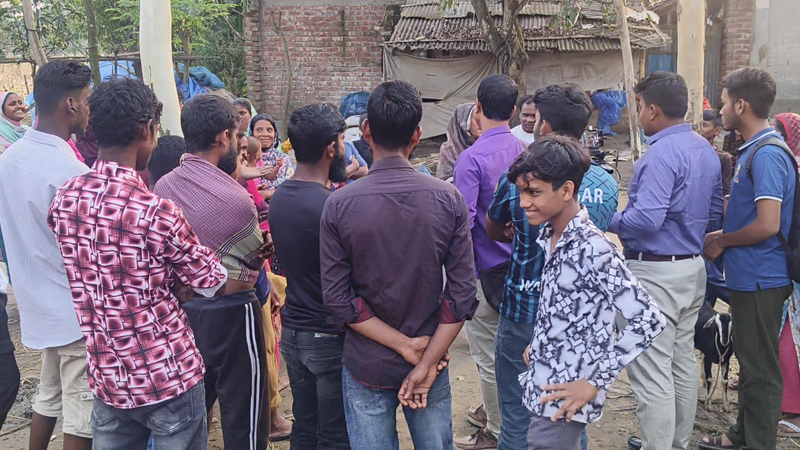 ১২ বছরের শিশুকে ধর্ষণ : ঘটনা ধামাচাপা দিতে ৬ মাসের অন্তঃসত্ত্বা শিশুর বিয়ে ৬৫ বছরের বৃদ্ধের সঙ্গে