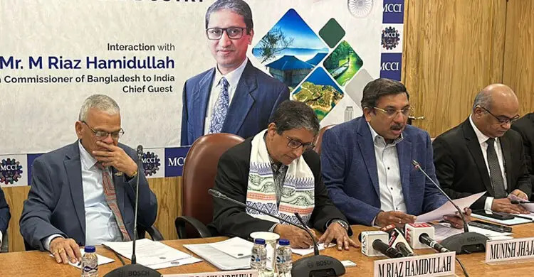 ভারত-বাংলাদেশ সম্পর্ক উদার দৃষ্টিভঙ্গিতে দেখতে হবে: এম রিয়াজ হামিদুল্লাহ